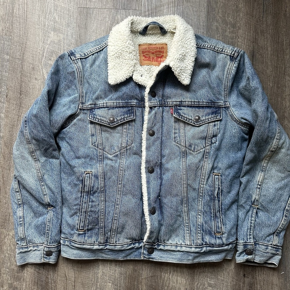 Levi's Denim Trucker Jacket with Sherpa – Classic Jean Jacket – Button Front S
